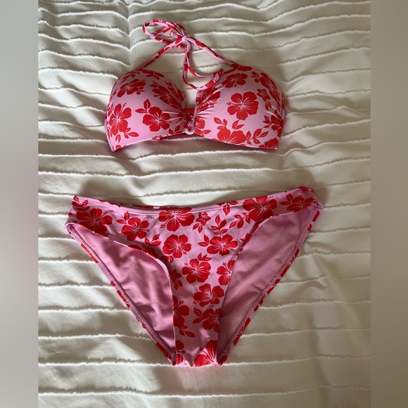 Ardenes Swimsuit - Picture 1 of 3